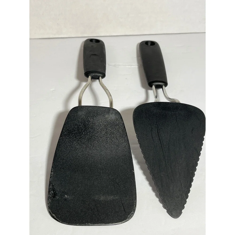 OXO Good Grips Black Nylon Spatula and Serrated Pie Server Utensil Set 2 Piece